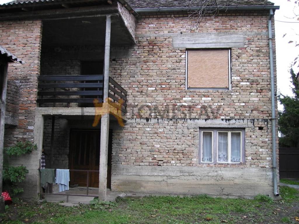 181852036.jpg
