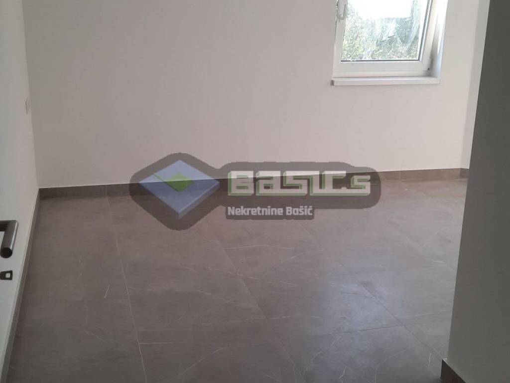 Stan u zgradi, Prodaja, Kolan, Mandre