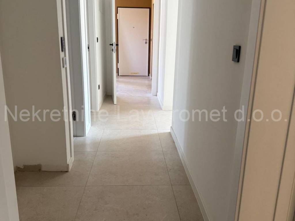 Stan u zgradi, Prodaja, Split, Split