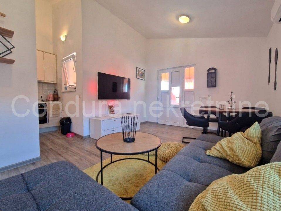 Apartman na moru, Prodaja, Vir, Vir