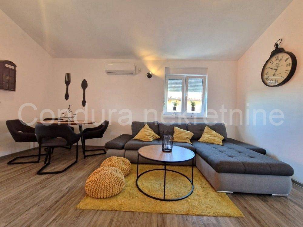 Apartman na moru, Prodaja, Vir, Vir