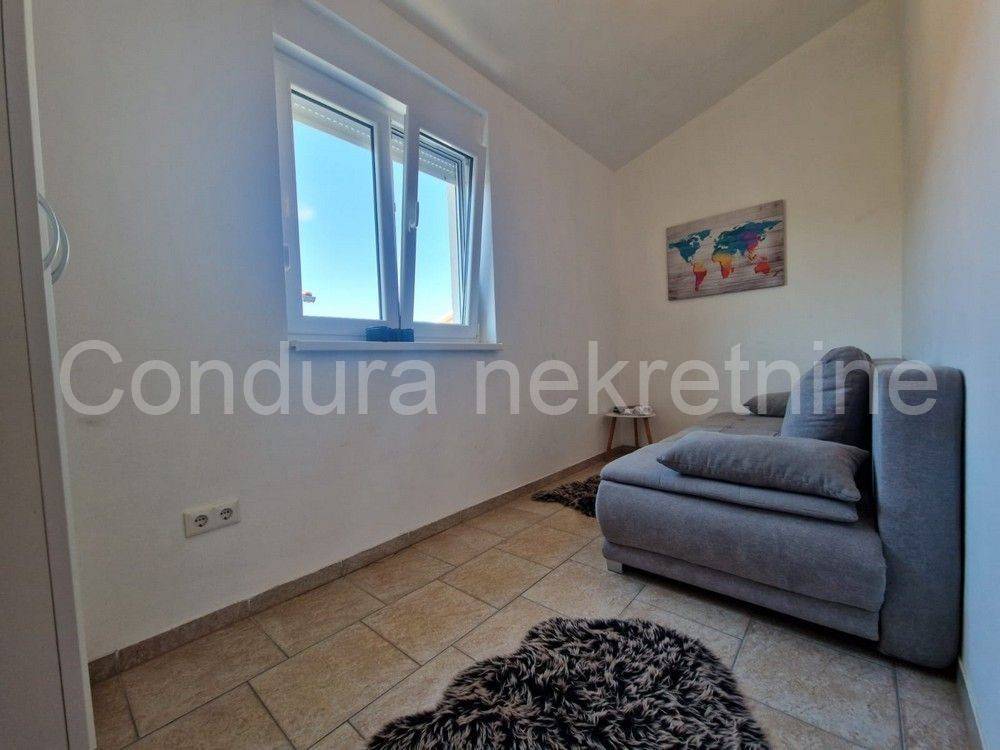 Apartman na moru, Prodaja, Vir, Vir