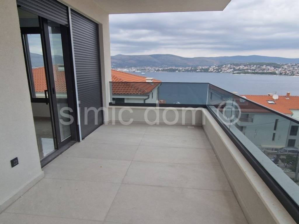 Apartman na moru, Prodaja, Okrug, Okrug Gornji