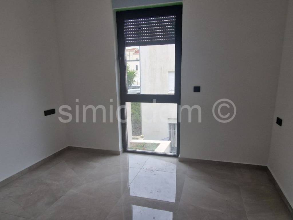 Apartman na moru, Prodaja, Okrug, Okrug Gornji