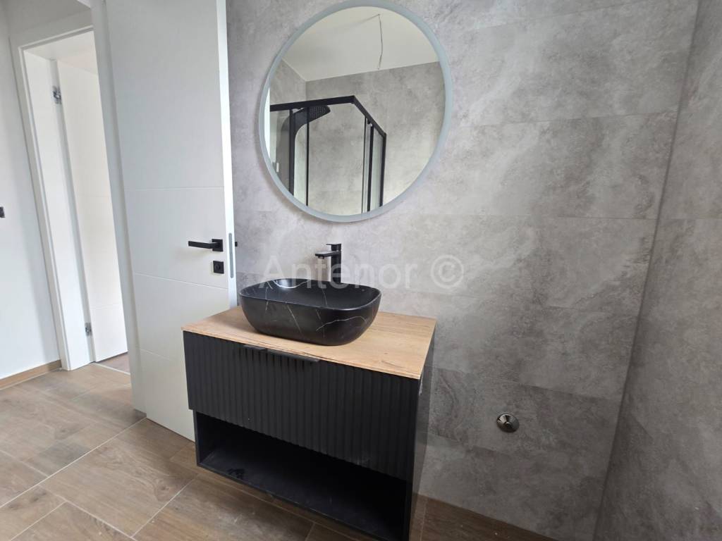 Apartman na moru, Prodaja, Privlaka, Privlaka