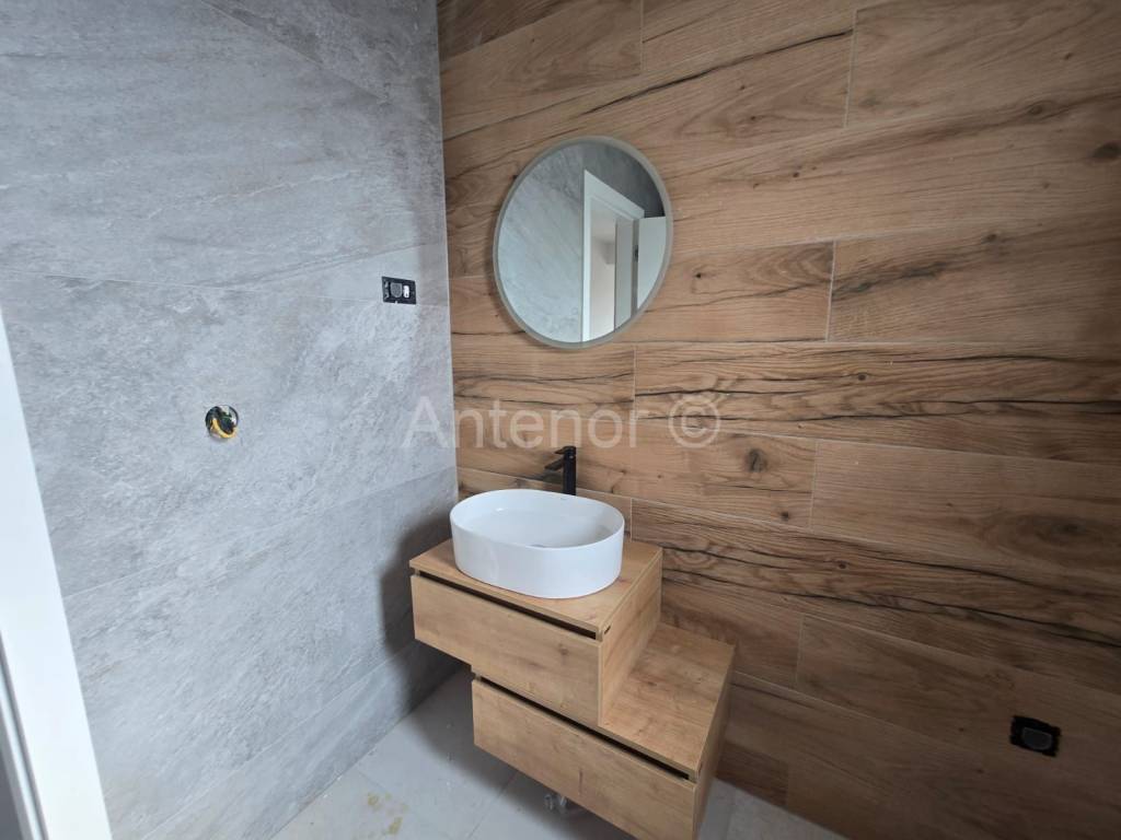 Apartman na moru, Prodaja, Privlaka, Privlaka
