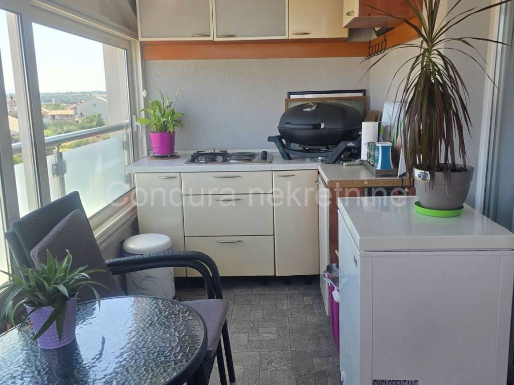 Apartman na moru, Prodaja, Nin, Nin