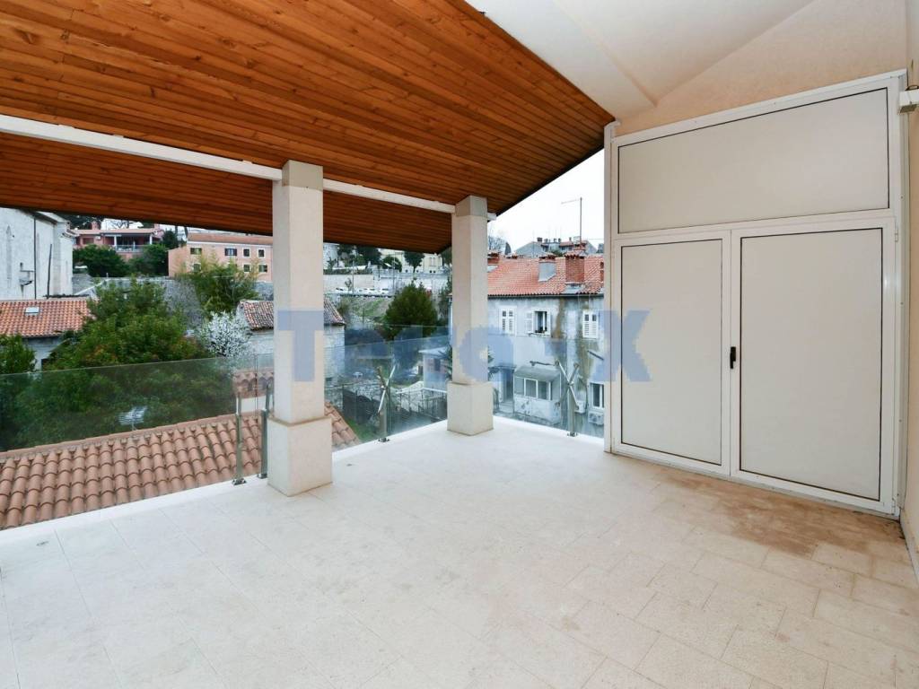 Stambeno poslovni objekt, Prodaja, Pula, Pula