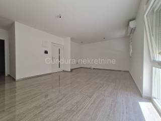 Apartman na moru, Prodaja, Vir, Vir