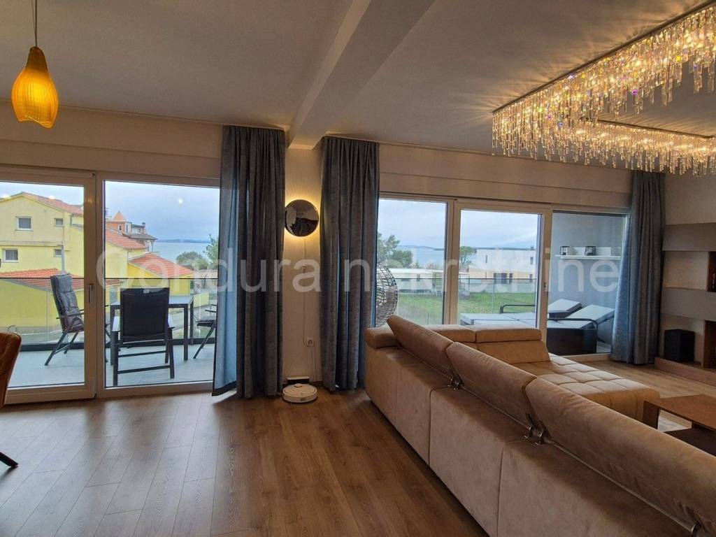 Apartman na moru, Prodaja, Vrsi, Zukve
