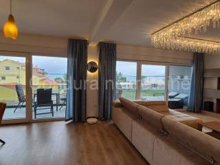 Apartman na moru, Prodaja, Vrsi, Zukve