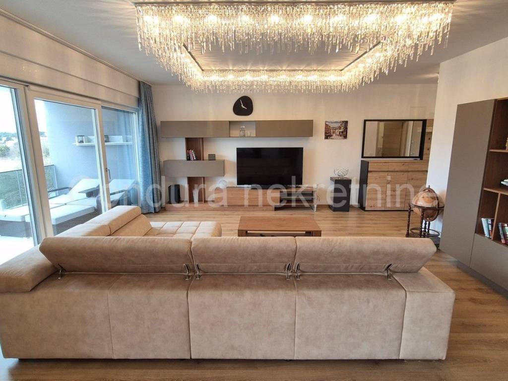 Apartman na moru, Prodaja, Vrsi, Zukve