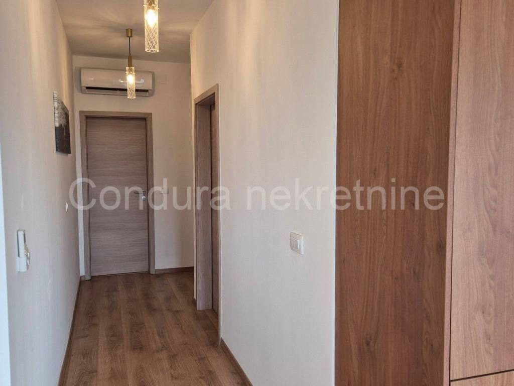 Apartman na moru, Prodaja, Vrsi, Zukve