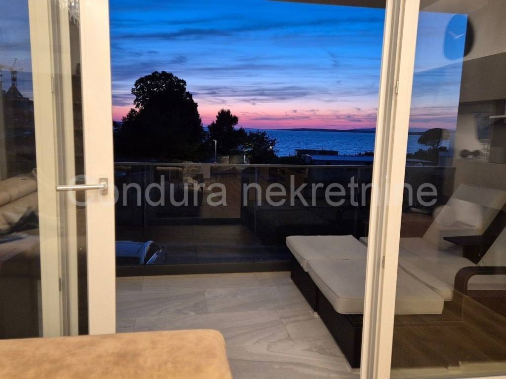 Apartman na moru, Prodaja, Vrsi, Zukve