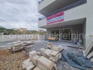 Apartman na moru, Prodaja, Povljana, Povljana