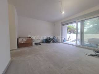 Apartman na moru, Prodaja, Povljana, Povljana