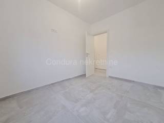 Apartman na moru, Prodaja, Povljana, Povljana