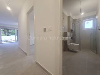 Apartman na moru, Prodaja, Povljana, Povljana