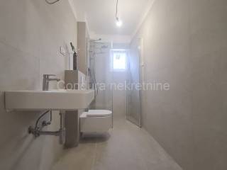 Apartman na moru, Prodaja, Povljana, Povljana