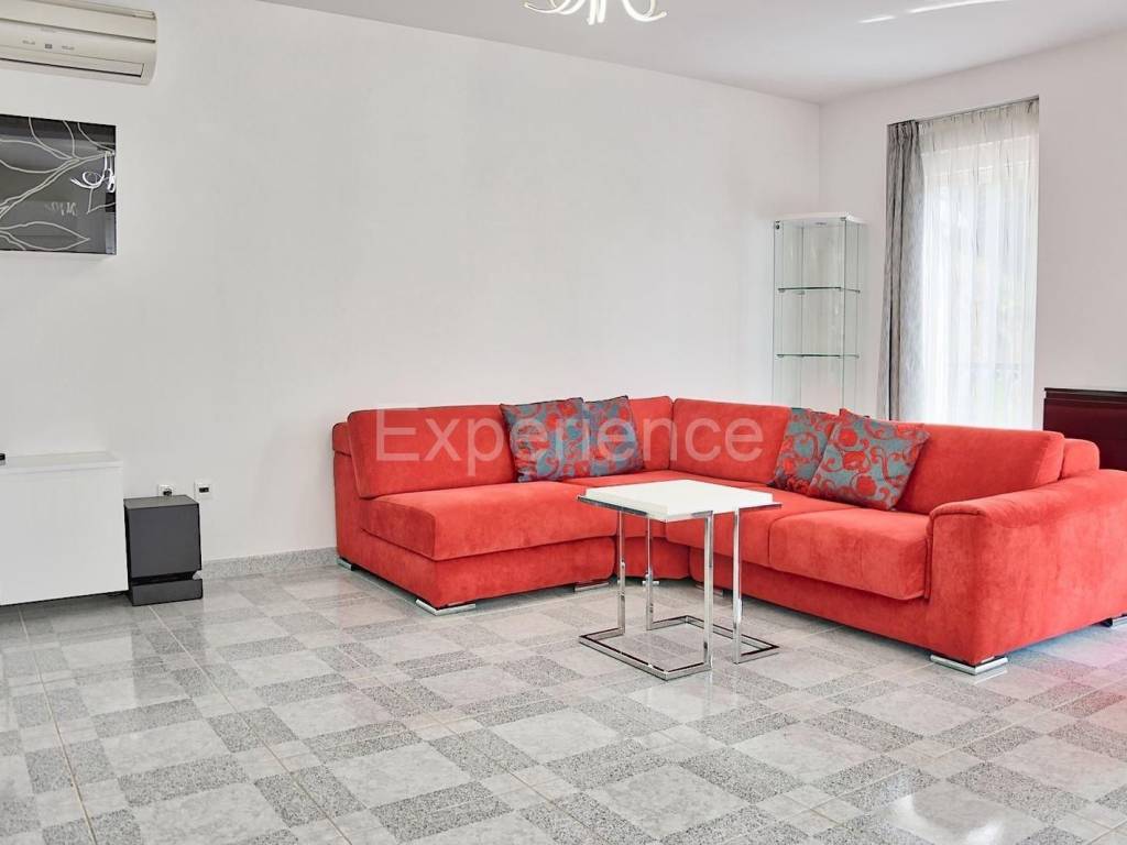 Stan u zgradi, Prodaja, Porec, Porec