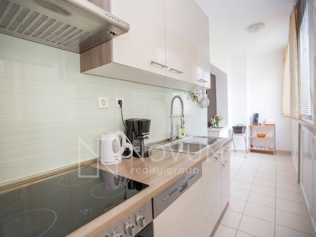 Apartmanska kuća, Prodaja, Split - Okolica, Kamen
