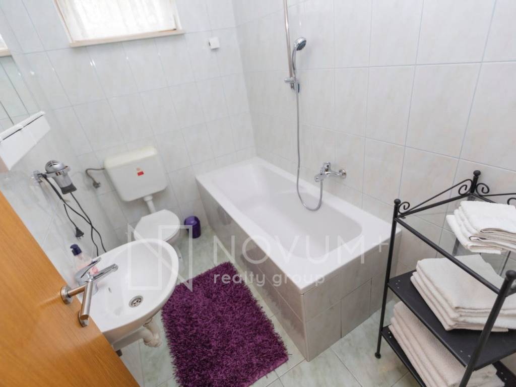 Apartmanska kuća, Prodaja, Split - Okolica, Kamen