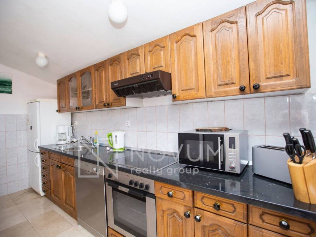 Apartmanska kuća, Prodaja, Split - Okolica, Kamen