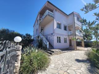 Apartmanska kuća, Prodaja, Vrsi, Zukve