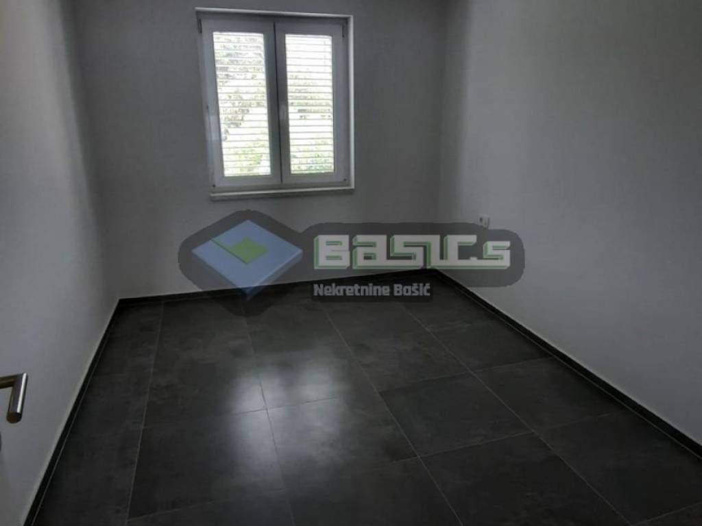 Apartman na moru, Prodaja, Kolan, Mandre