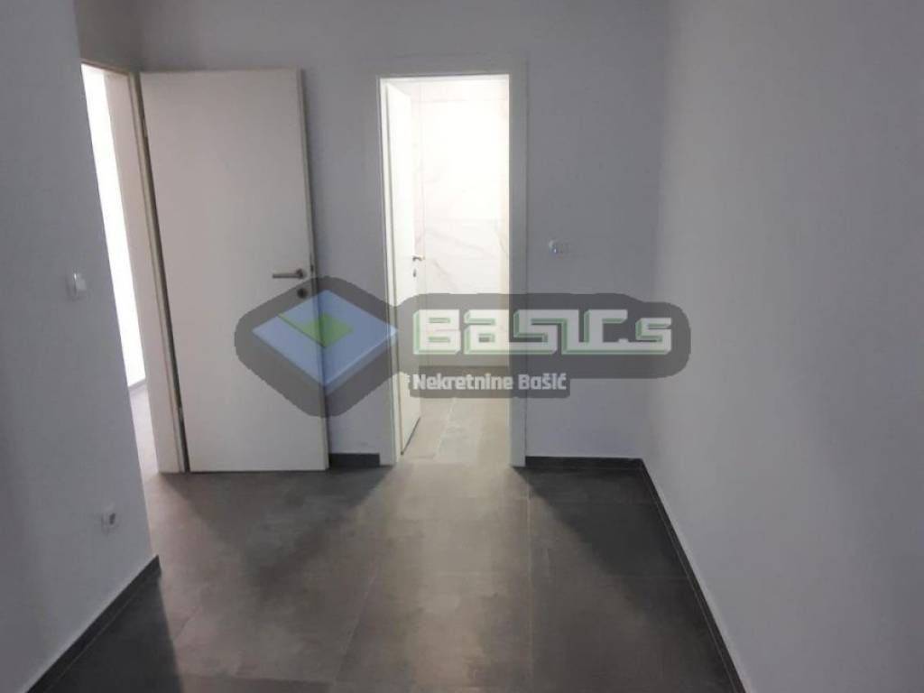 Apartman na moru, Prodaja, Kolan, Mandre
