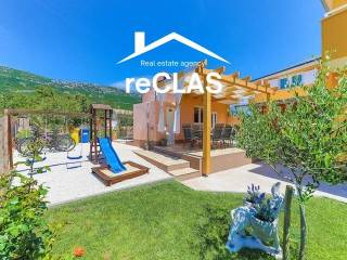 Kastela, Kastel Luksic