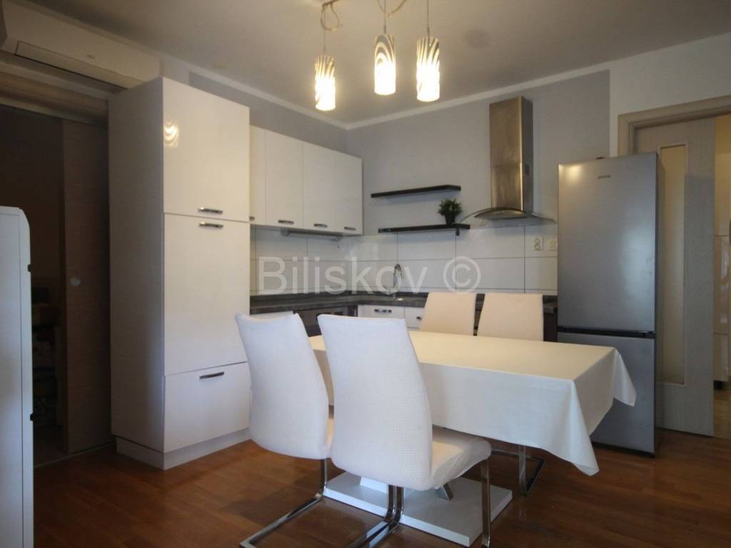 Stan u zgradi, Prodaja, Split, Split