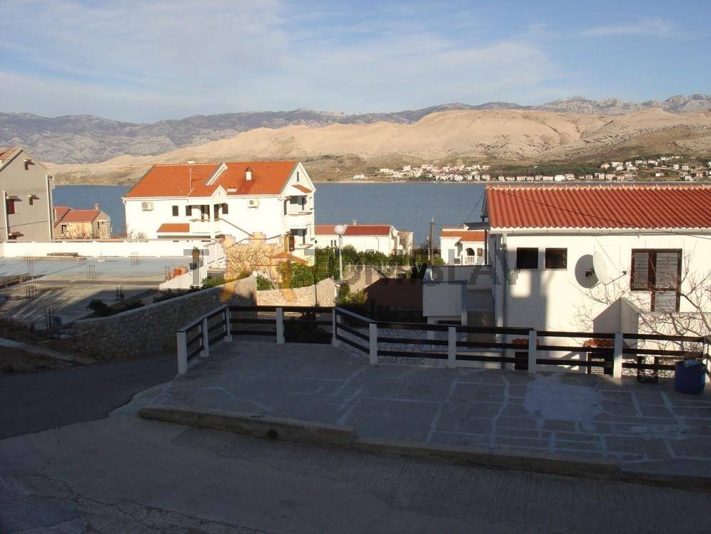 181849359.jpg
