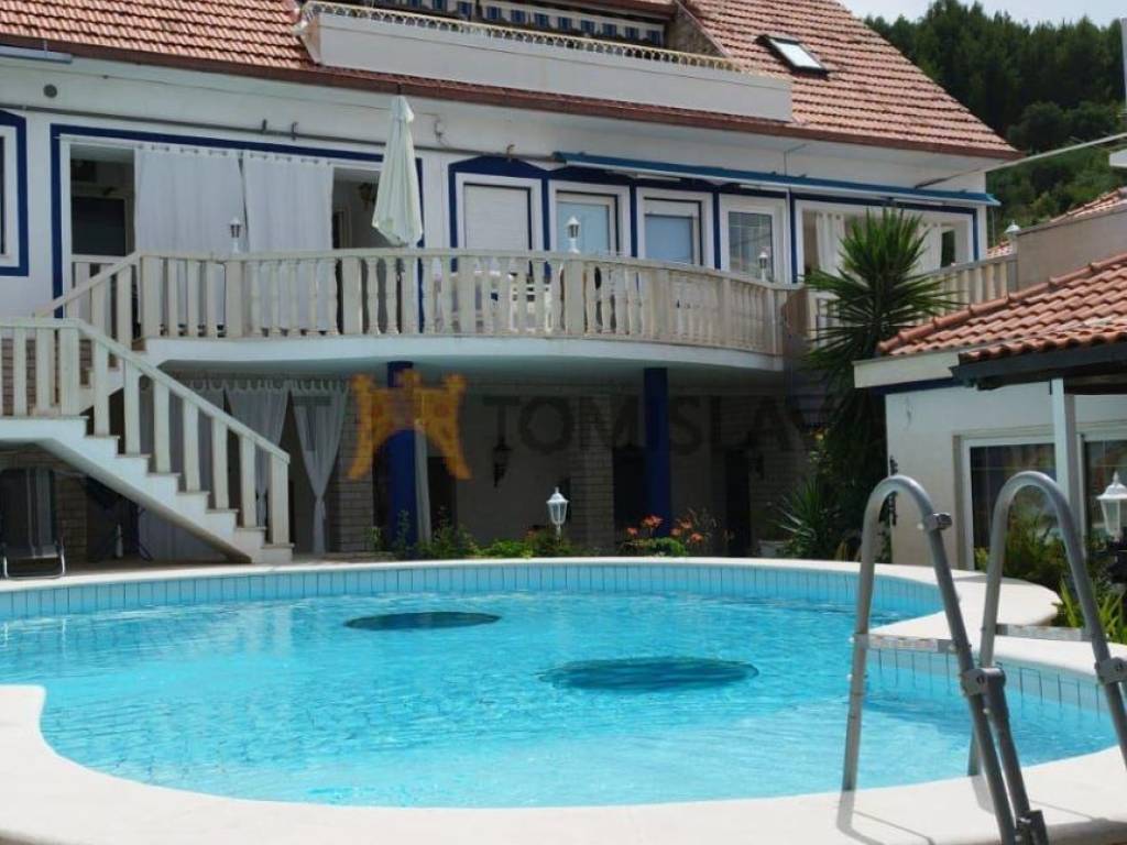 Vila, Prodaja, Dugi rat, Dugi Rat