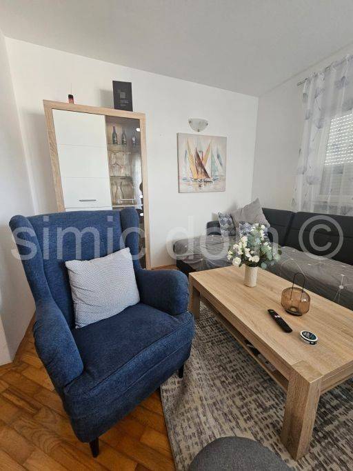 Apartman na moru, Prodaja, Okrug, Okrug Gornji