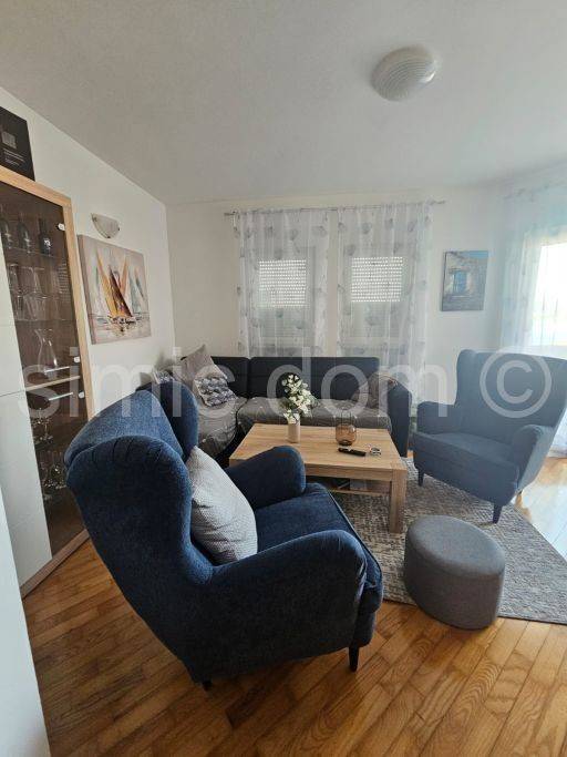 Apartman na moru, Prodaja, Okrug, Okrug Gornji