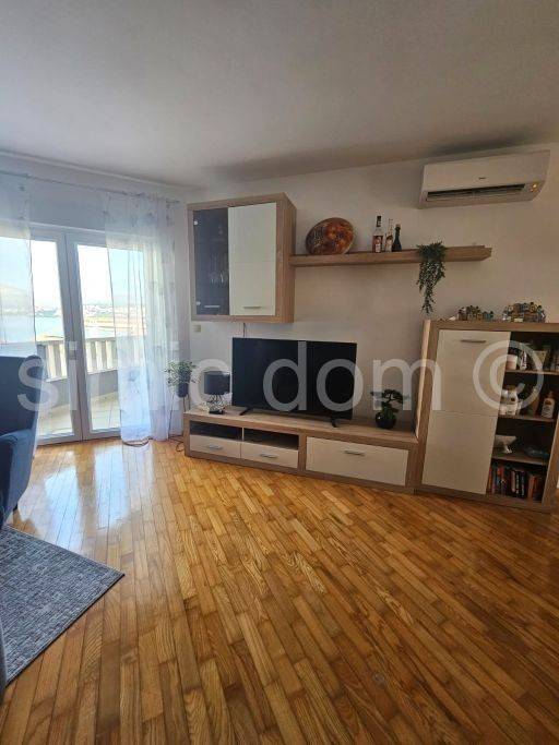 Apartman na moru, Prodaja, Okrug, Okrug Gornji