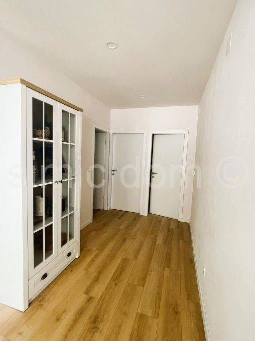 Dvojna kuća, Prodaja, Okrug, Okrug Gornji