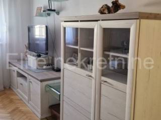 Stan u zgradi, Najam, Rijeka, Istok