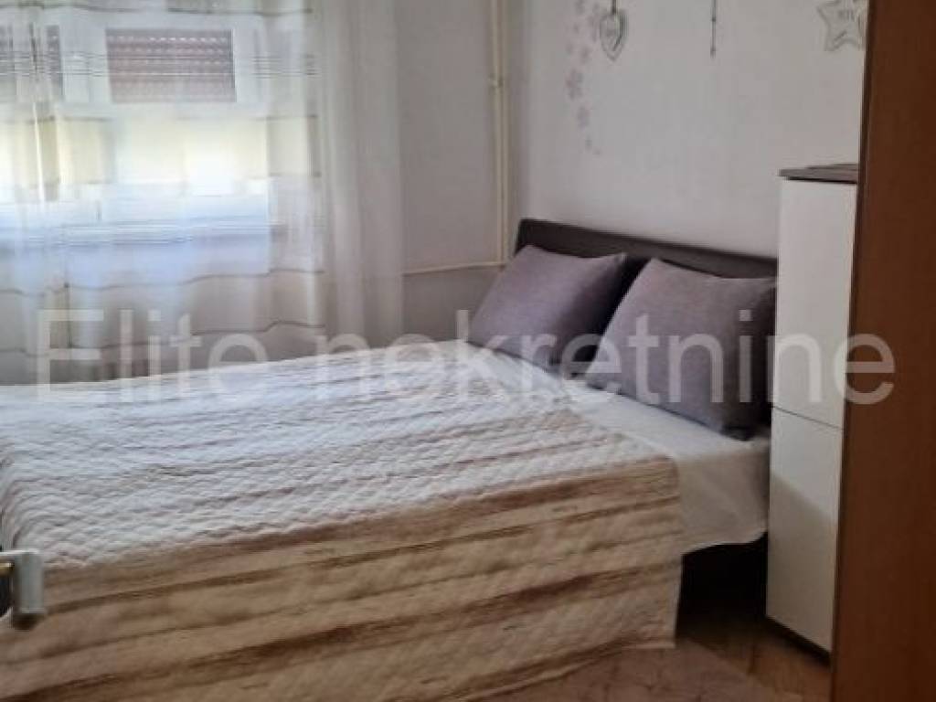 Stan u zgradi, Najam, Rijeka, Istok