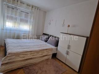 Stan u zgradi, Najam, Rijeka, Istok