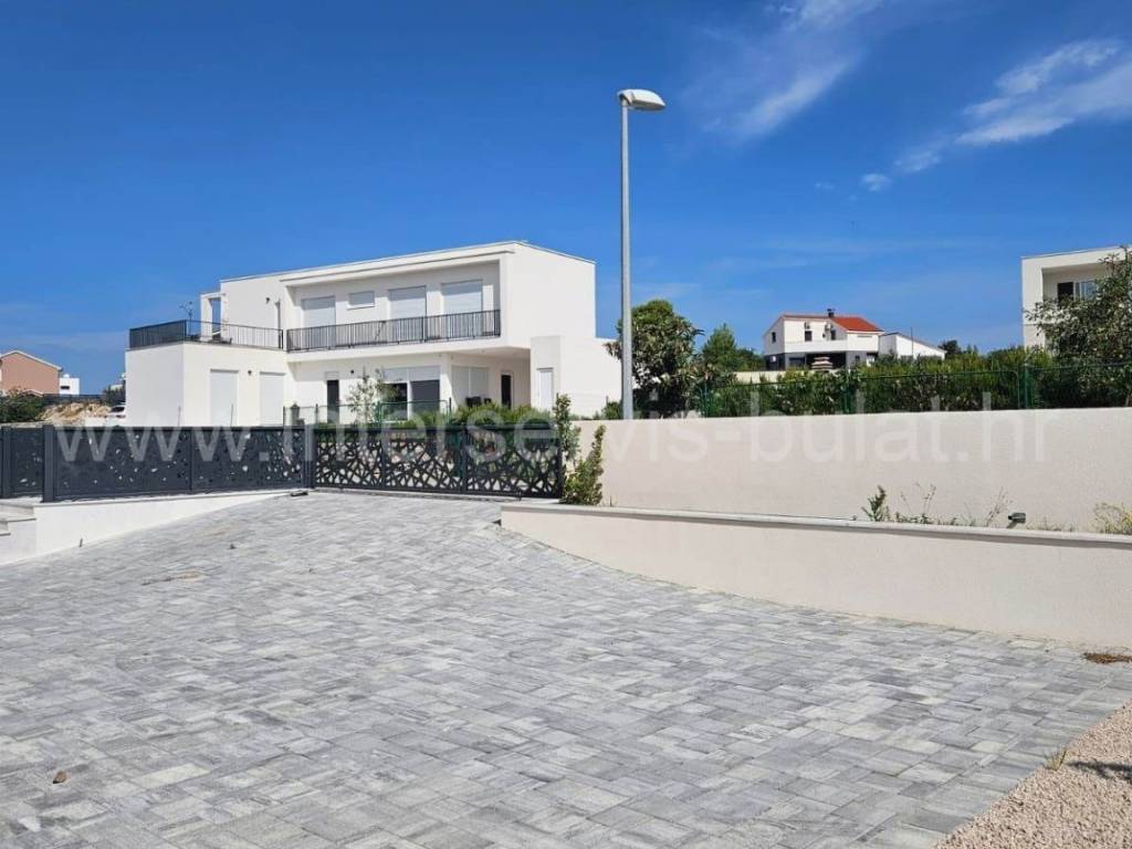 Dvojna kuća, Prodaja, Vodice, Vodice