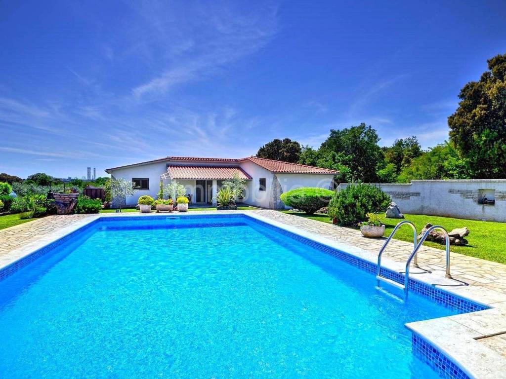 Apartmanska kuća, Prodaja, Pula, Pula