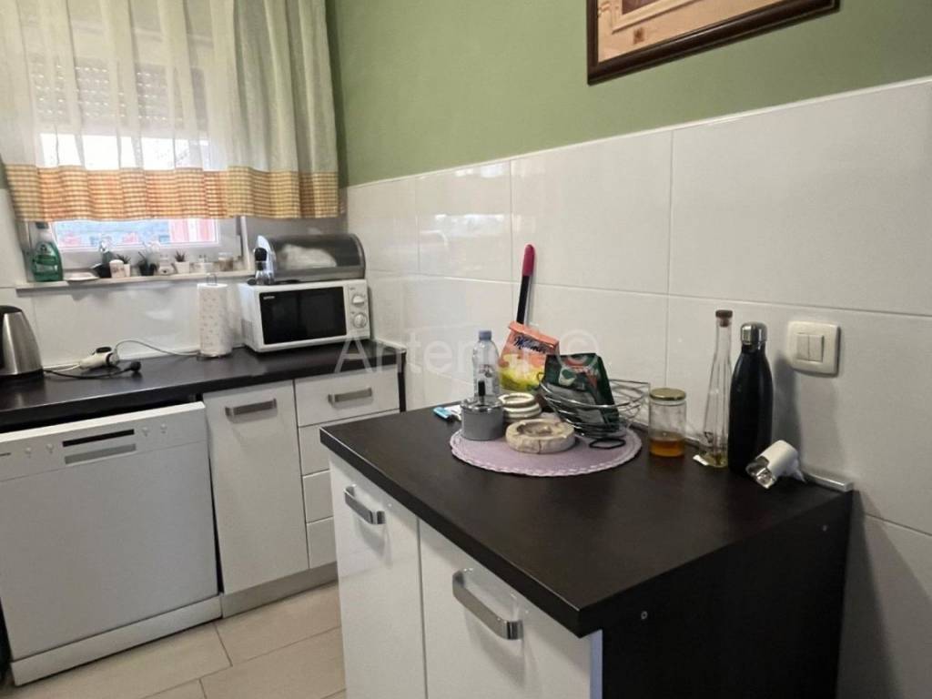 Apartman na moru, Prodaja, Nin, Nin