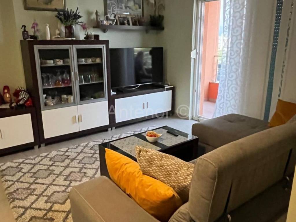 Apartman na moru, Prodaja, Nin, Nin
