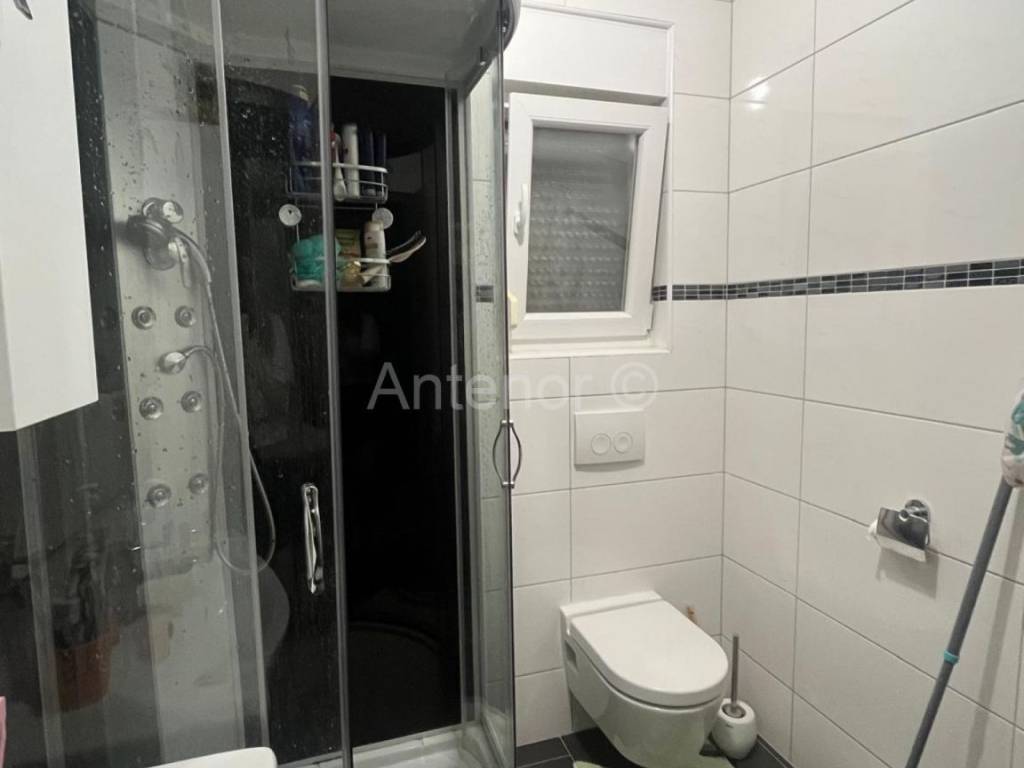 Apartman na moru, Prodaja, Nin, Nin