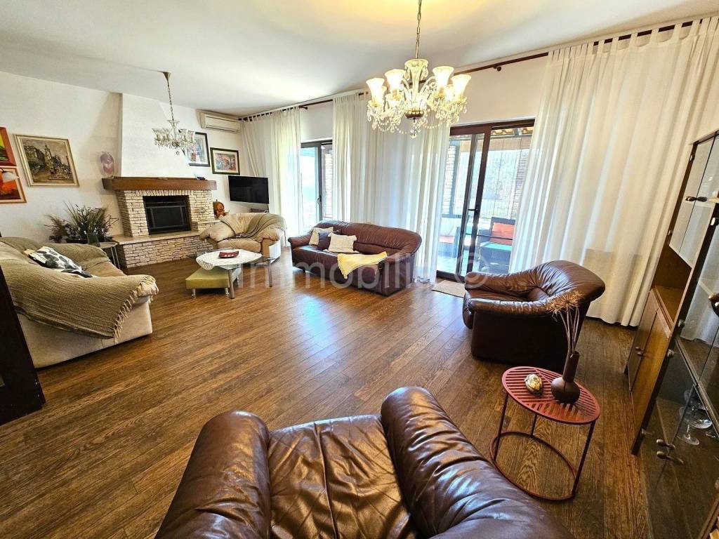Apartmanska kuća, Prodaja, Pula, Pula