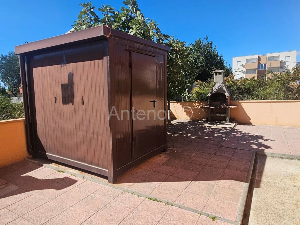 Apartman na moru, Prodaja, Nin, Nin