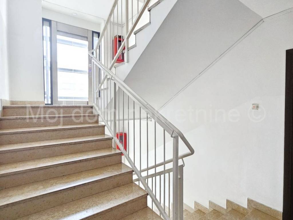 Stan u zgradi, Prodaja, Zagreb, Novi Zagreb - istok