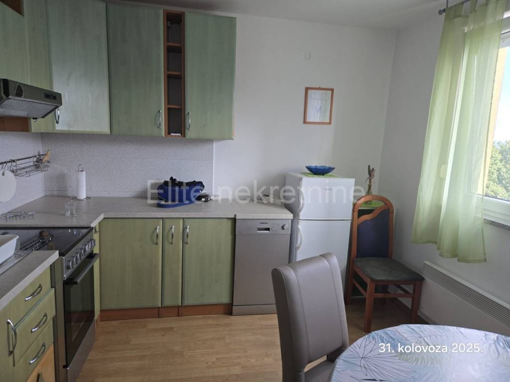 Stan u zgradi, Najam, Rijeka, Zapad